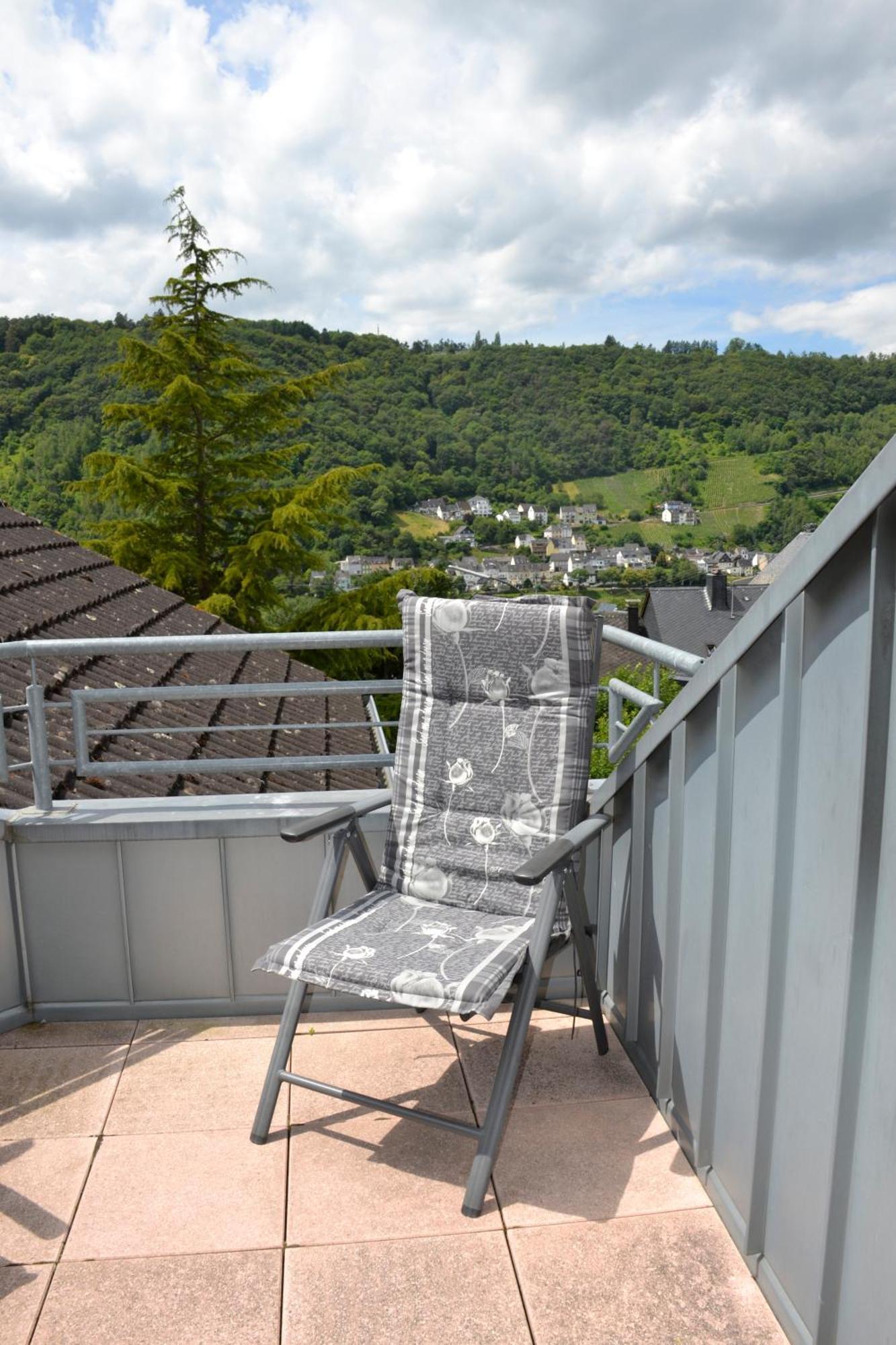 Ferienwohnung Im Sonnenberg Enkirch Exterior photo